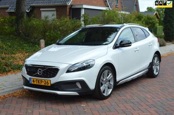 Volvo V40 Cross Country 1.6 T4 Summum /panoramadak/Org NL/NA beschikbaar voor biedingen