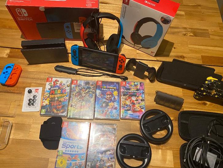 Nintendo Switch, Spelcomputers en Games, Spelcomputers | Nintendo Switch, Zo goed als nieuw, Switch Original, Met 1 controller