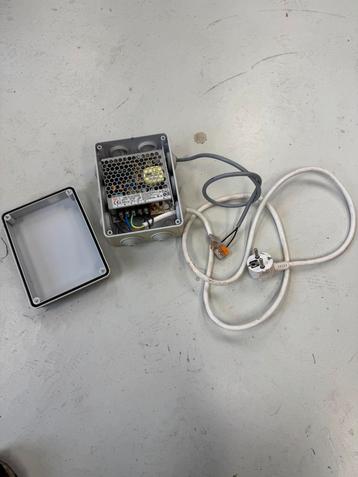 Meanwell voeding 24V 3,2A met waterdichte lasdoos en stekker beschikbaar voor biedingen