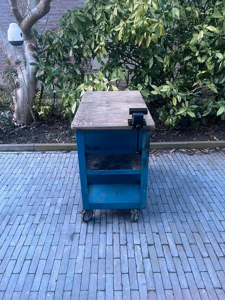 Gedore Gereedschapwagen met Bankschroef, Doe-het-zelf en Verbouw, Gereedschapskisten, Gebruikt, Ophalen