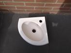 Hoek fontein 30x30 sphinx, Doe-het-zelf en Verbouw, Sanitair, Ophalen of Verzenden, Zo goed als nieuw, Wastafel
