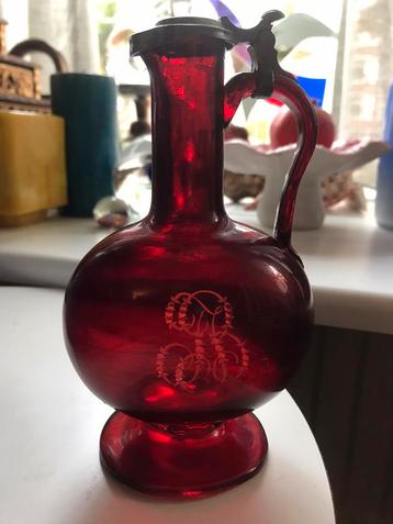 Antiek 18 e eeuw fles Rood glas Ruby archeologie bodemvondst beschikbaar voor biedingen
