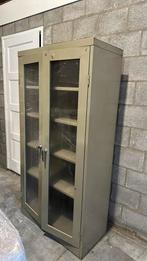 Metalen ziekenhuiskast, Huis en Inrichting, Kasten | Vitrinekasten, Ophalen of Verzenden, Zo goed als nieuw, 25 tot 50 cm, 150 tot 200 cm