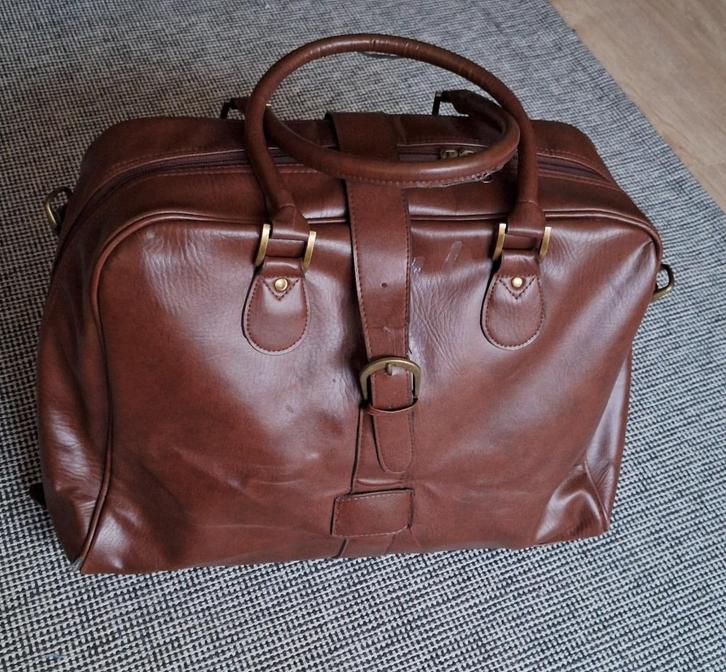 Lederlook draagtas in goede staat., Sieraden, Tassen en Uiterlijk, Tassen | Damestassen, Gebruikt, Handtas, Bruin, Ophalen of Verzenden