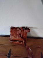 Leren tas 2 keer gebruikt, Sieraden, Tassen en Uiterlijk, Tassen | Damestassen, Ophalen, Zo goed als nieuw, Bruin, Schoudertasje