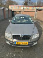Skoda Octavia 1.6 75KW 2008 Beige, Auto's, Skoda, Voorwielaandrijving, Stof, Beige, Beige