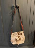 Mooie koeivel tas in de kleur  bruin met wit, Ophalen of Verzenden