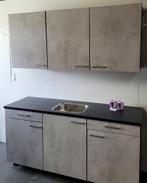 NIEUWE BRUYNZEEL ATLAS BETON ca. 180 cm / INNOVARE OUTLET, Nieuw, Enkelwandige keuken, Kunststof, Grijs
