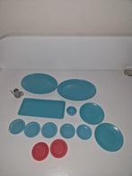 barbie servies 1960 marx toys made in hong kong blauw rood, Verzamelen, Poppen, Ophalen of Verzenden, Gebruikt, Accessoires