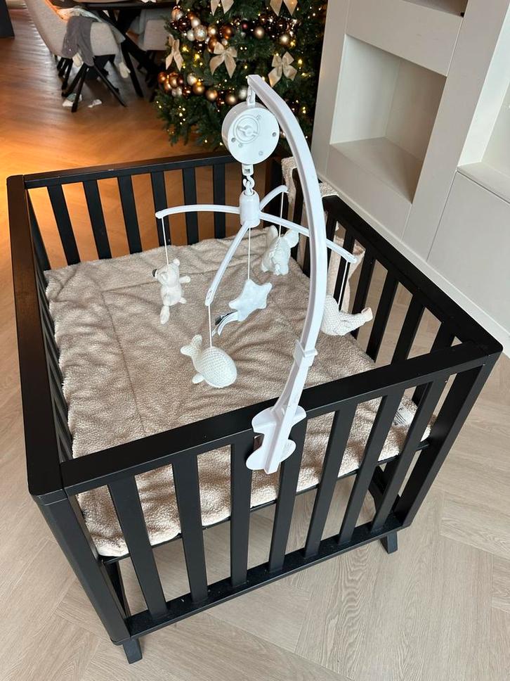 Bopita Box Zwart + boxmobiel, Kinderen en Baby's, Babywiegjes en Ledikanten, Gebruikt, Overige typen, Ophalen of Verzenden
