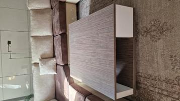 Grote salontafel 120 x 95 op wielen gratis beschikbaar voor biedingen