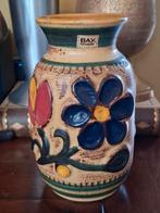 Bay W-Germany vintage bloemen vaas 21 cm, Antiek en Kunst, Antiek | Vazen, Ophalen of Verzenden