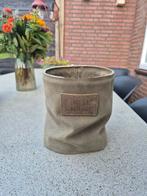 Groen leren bloempot diameter 15cm, Ophalen of Verzenden, Zo goed als nieuw, Rond, Binnen