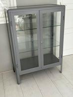 Fabrikor ikea vitrinekast zgan vaste prijs, Huis en Inrichting, Ophalen, Zo goed als nieuw, Industrieel, Met deur(en)