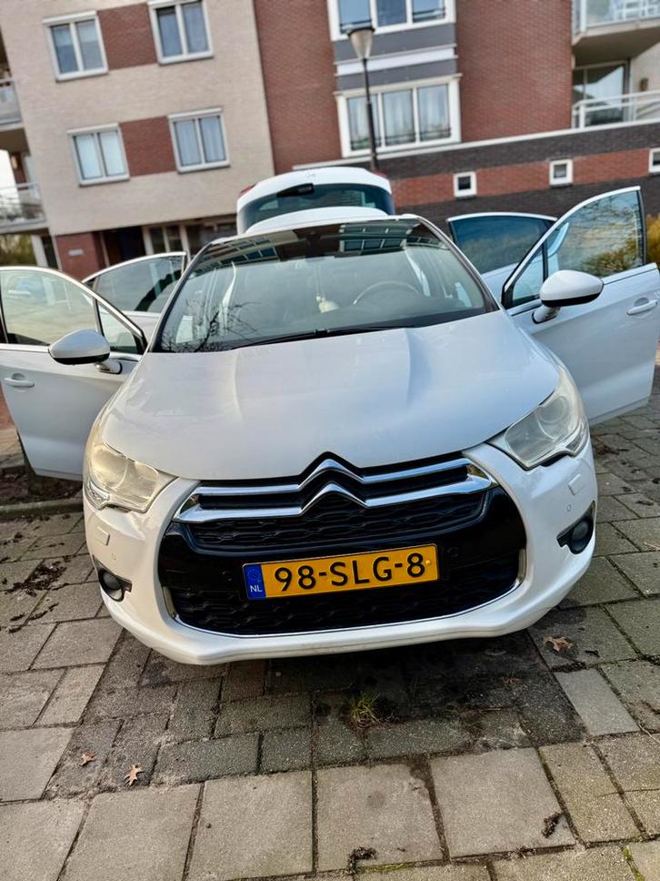 Citroën DS4 1.6 VTI 88KW 2011 Wit, Auto's, Citroën, Particulier, DS4, Benzine, B, Hatchback, Handgeschakeld, Origineel Nederlands