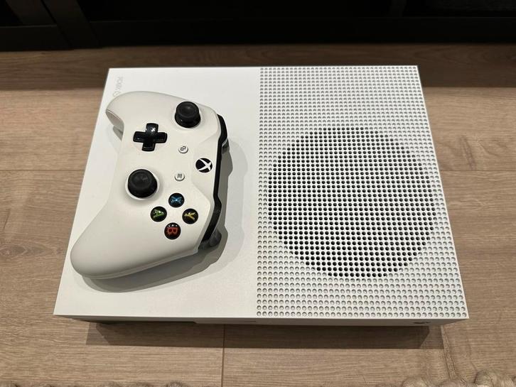 Xbox One S + Controller - Zo Goed Als Nieuw!, Spelcomputers en Games, Spelcomputers | Xbox One, Zo goed als nieuw, Xbox One S