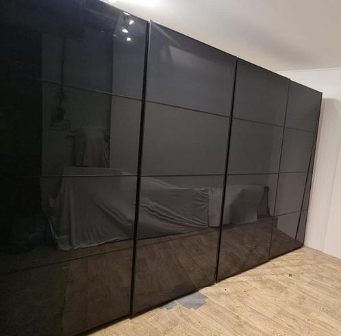Mooie kledingkast met zwart glas. Leveren en monteren mogeli, Huis en Inrichting, Kasten | Kledingkasten, Zo goed als nieuw, 200 cm of meer