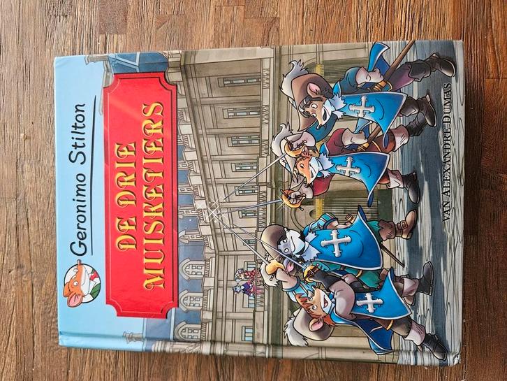 Geronimo Stilton - De drie muisketiers, Boeken, Kinderboeken | Jeugd | onder 10 jaar, Zo goed als nieuw, Fictie algemeen, Ophalen of Verzenden