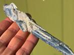 Blauwe Kyaniet in bergkristal (Distheen)ruw mineralen, Verzamelen, Mineralen en Fossielen, Ophalen of Verzenden, Mineraal