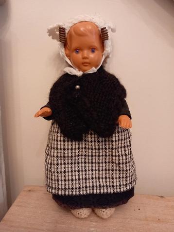 vintage mooi Zeeuws klederdracht  popje, 21 cm. beschikbaar voor biedingen