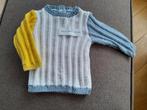 Witte jongens trui met geel en blauw, Kinderen en Baby's, Babykleding | Maat 80, Nieuw, Jongetje, Truitje of Vestje, Ophalen