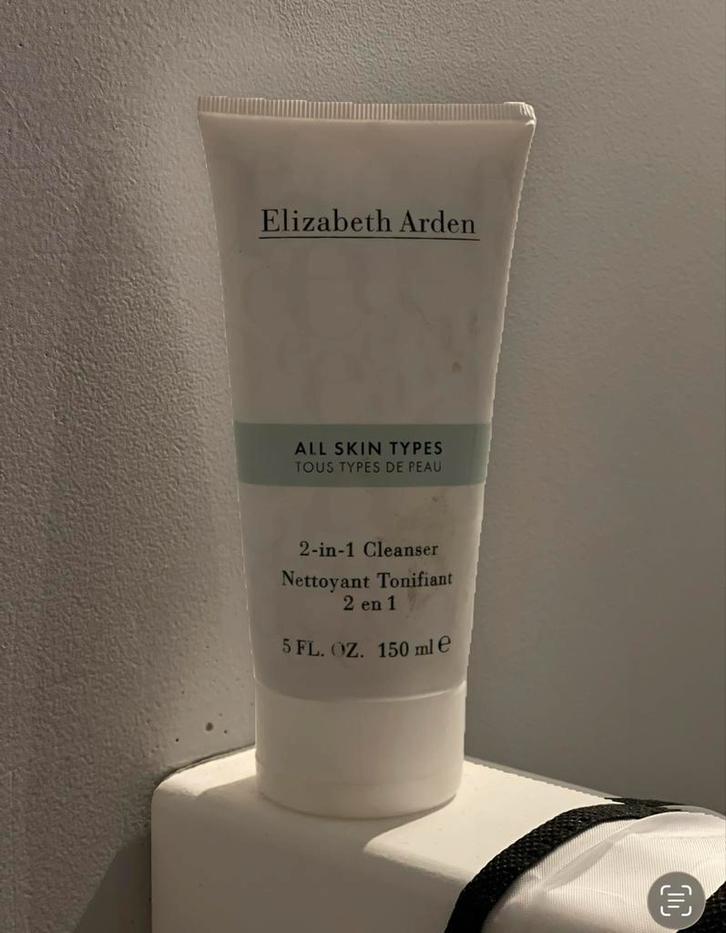 Elizabeth Arden 2-in-1 Cleanser 150ml - Nieuw!, Sieraden, Tassen en Uiterlijk, Uiterlijk | Gezichtsverzorging, Nieuw, Reiniging