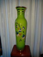 grote oude antieke opaline groen glazen vaas, Antiek en Kunst, Antiek | Vazen, Ophalen of Verzenden