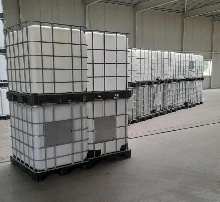 IBC vaten 1000L  regenton/oudijzer/slowfeeder, Tuin en Terras, Regentonnen, Zo goed als nieuw, Kunststof, 150 liter of meer, Met kraantje