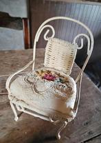 Metalen/rieten Poppenstoeltje, Antiek en Kunst, Ophalen of Verzenden