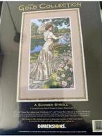 BORDUURPAKKET DIMENSIONS GOLD A SUMMER STROLL, Hobby en Vrije tijd, Borduren en Borduurmachines, Verzenden, Nieuw, Handborduren