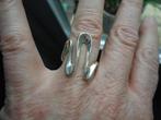 mooie grote echt zilveren ring golvend maat 18 zilver 925, Sieraden, Tassen en Uiterlijk, Ringen, 18 tot 19, Ophalen of Verzenden