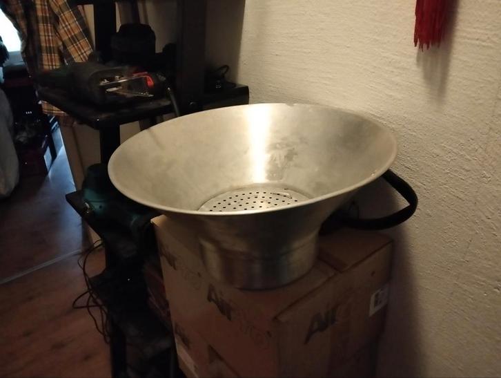 Friet vergiet/lekbak als nieuw, Dieren en Toebehoren, Hondenvoerbakken en Drinkbakken, Ophalen of Verzenden