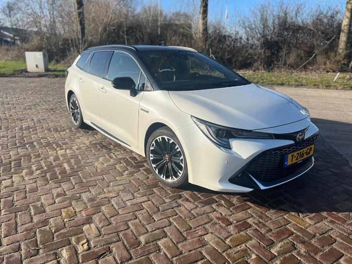 Toyota Corolla TS 1.8 Hybrid 122pk CVT 2020 Wit, Auto's, Toyota, Particulier, Corolla TS, Achteruitrijcamera, Adaptieve lichten