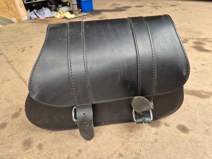 Universele Harley-Davidson leren motor tas / zijkoffer – ste, Motoren, Accessoires | Koffers en Tassen, Gebruikt, Ophalen of Verzenden