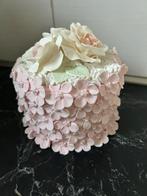 Vintage Kunststof Taart met Bloemen, Ophalen, Zo goed als nieuw, Dier