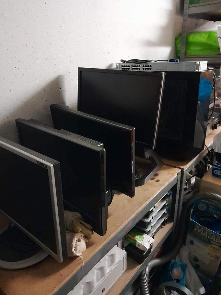 Diverse Computer Monitoren - Verschillende Maten, Computers en Software, Monitoren, Ophalen