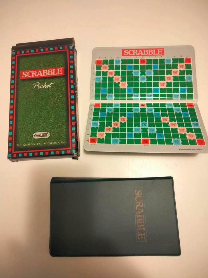 Scrabble Pocket Luxe Etui - Magnetisch Reisspel, Hobby en Vrije tijd, Gezelschapsspellen | Bordspellen, Zo goed als nieuw, Een of twee spelers