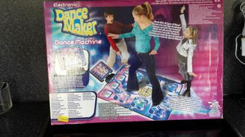 Spelletjes - miniatuurauto's en diverse DVD's beschikbaar voor biedingen