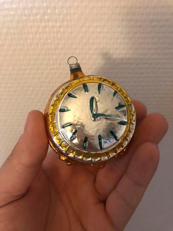 Antieke kerstbal klokje / wekker beschikbaar voor biedingen