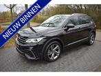 Volkswagen Tiguan 1.5 TSI R-Line '21 LEER, PANO, TREKH, ACC,, Auto's, Volkswagen, 4 cilinders, Bedrijf, SUV of Terreinwagen, Tiguan