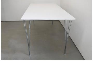 Fritz hansen spanpoottafel vintage 1994 beschikbaar voor biedingen
