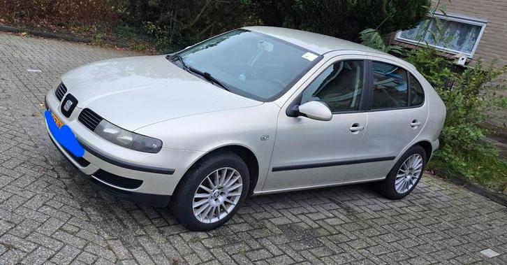 Seat Leon 1.6 16V 77KW 2003 Beige, Auto's, Seat, Particulier, Leon, Benzine, C, Hatchback, Handgeschakeld, Origineel Nederlands