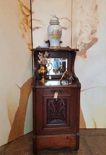 Antiek victoriaans kolenkit kastje  beschikbaar voor biedingen