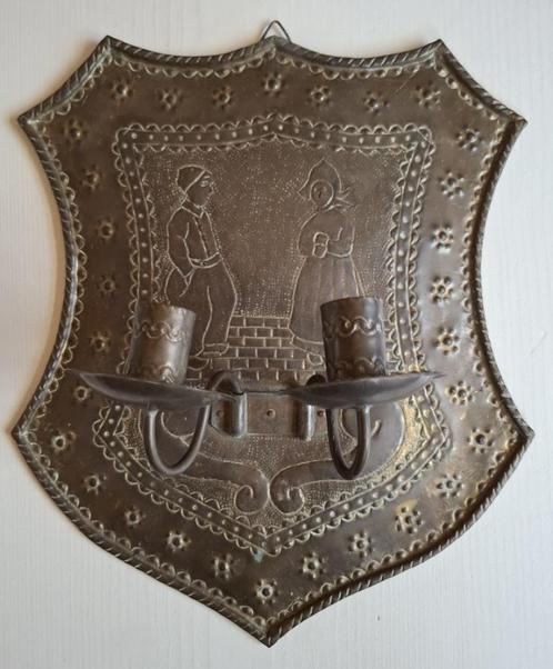 Oude koperen schild met 2 kandelaars,  boer en boerin, Antiek en Kunst, Antiek | Koper en Brons, Koper, Ophalen of Verzenden