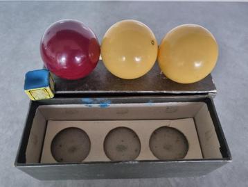 Biljart ballen Super Aramith beschikbaar voor biedingen