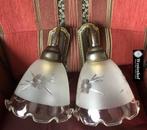 2 Wandlampen klassiek messing brons - glazen lampenkap bloem, Huis en Inrichting, Lampen | Wandlampen, Ophalen of Verzenden, Glas