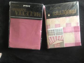 2 pers dekbedovertrek, 2x(1 pers) hoeslakens, 2 kussenslopen beschikbaar voor biedingen