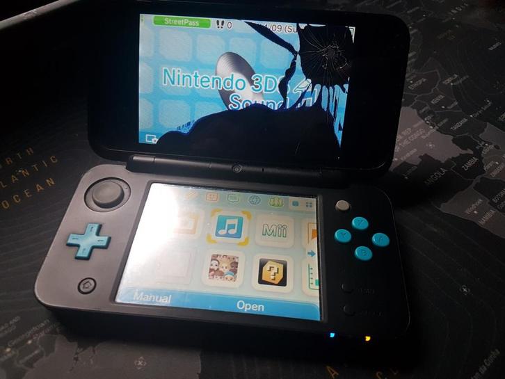 New 2DS XL kapot/defect, Spelcomputers en Games, Spelcomputers | Nintendo 2DS en 3DS, Zo goed als nieuw, 2DS, Overige kleuren