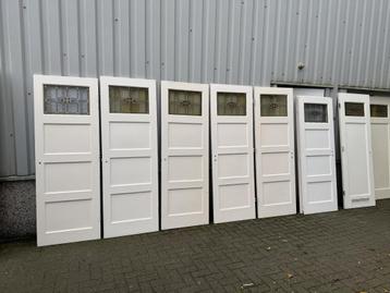 Prachtset antieke paneeldeuren met glas in lood beschikbaar voor biedingen