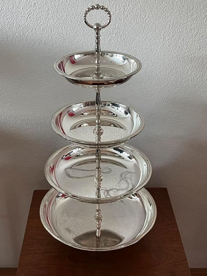 Grote verzilverde Etagère - 4 Verdiepingen, Huis en Inrichting, Woonaccessoires | Etagères, Gebruikt, Ophalen of Verzenden